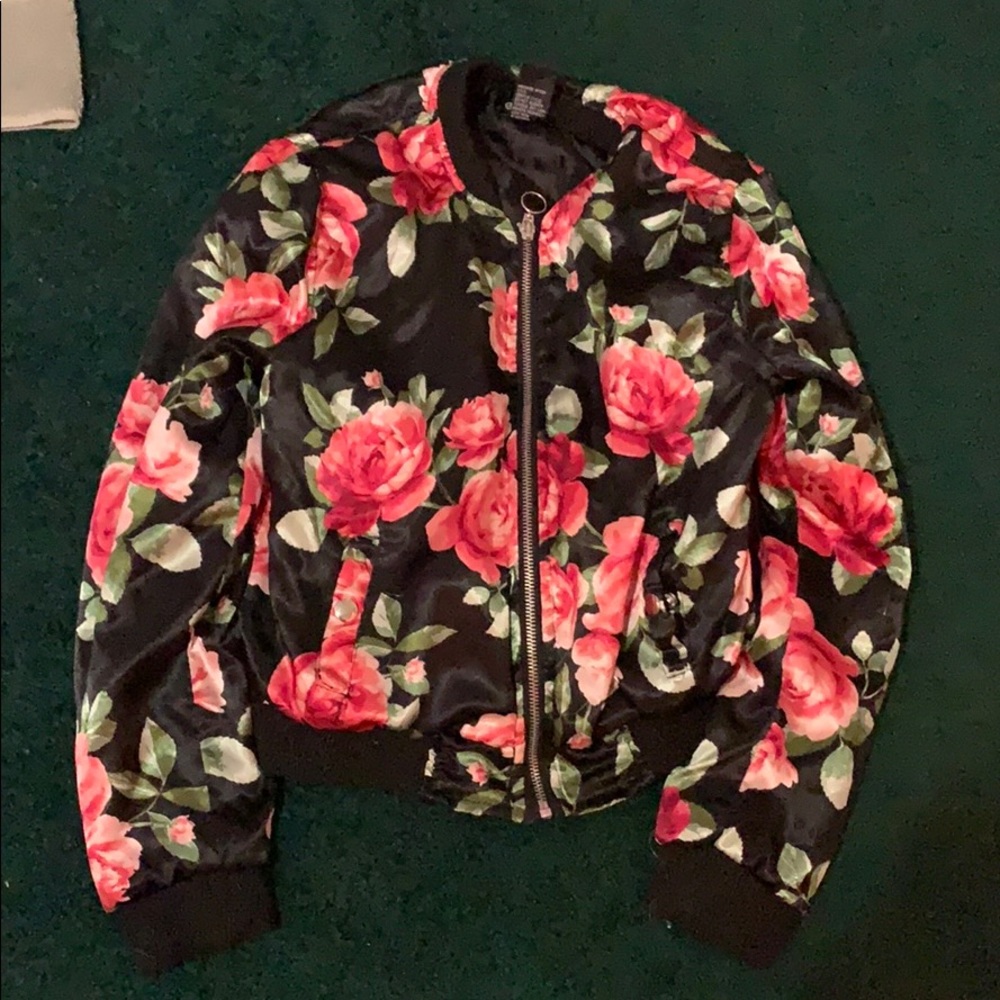 Flower jack with pockets